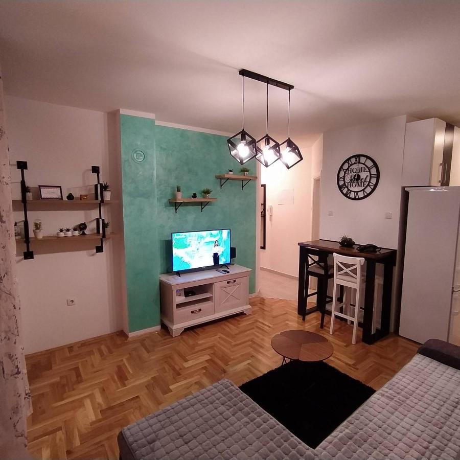 Daniris Apartman Novi Sad Exterior foto